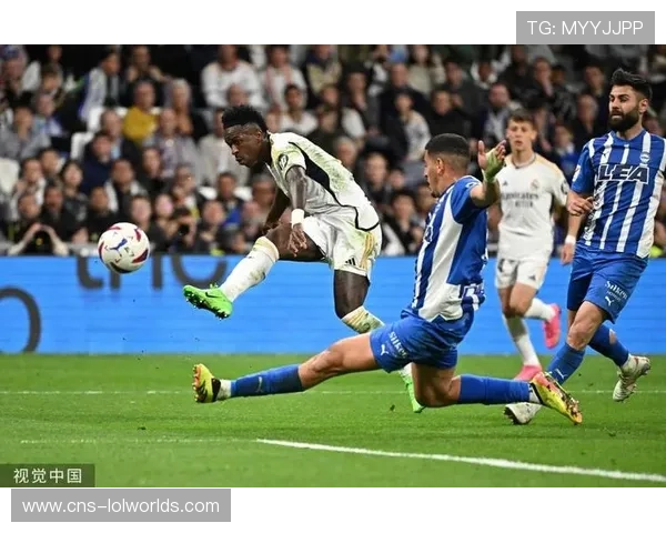 对阵皇社梅开二度，维尼修斯达成皇马生涯参与进球200球里程碑